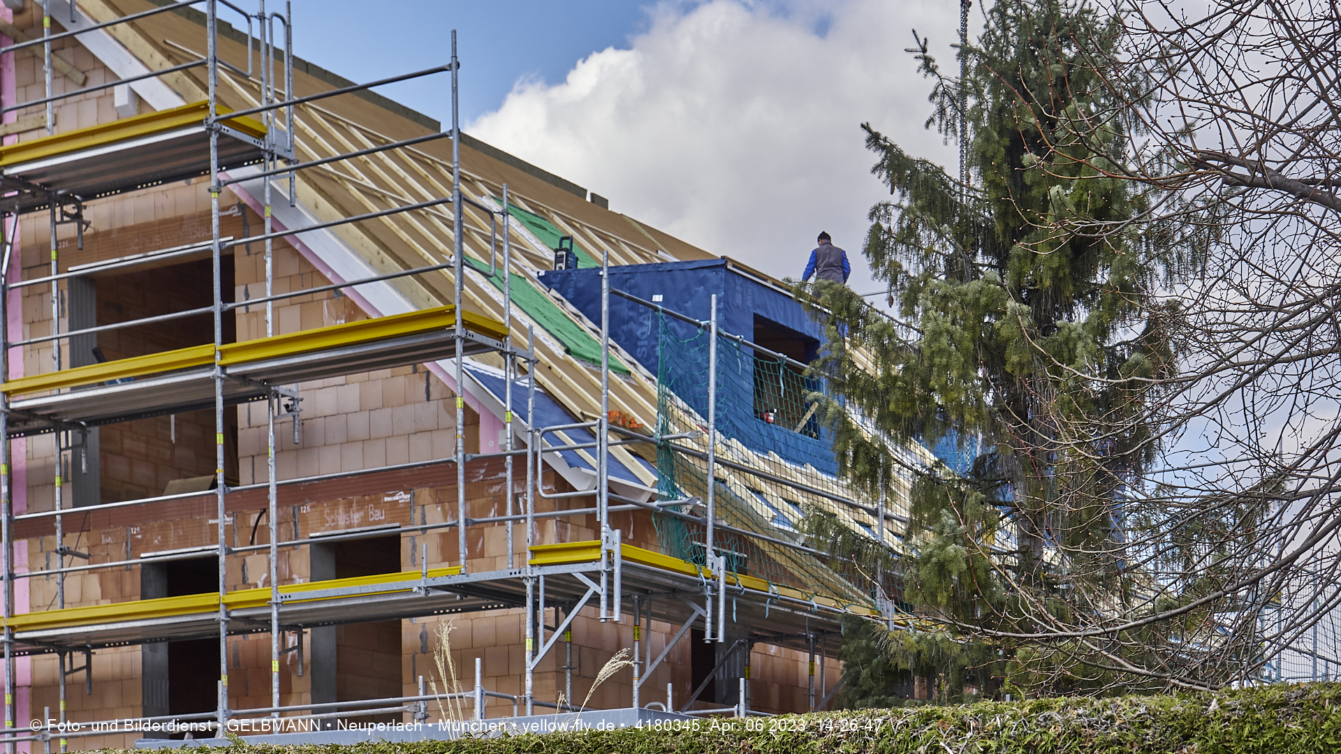 06.04.2023 - Baustelle Niederalmstraße 16 in Neuperlach
